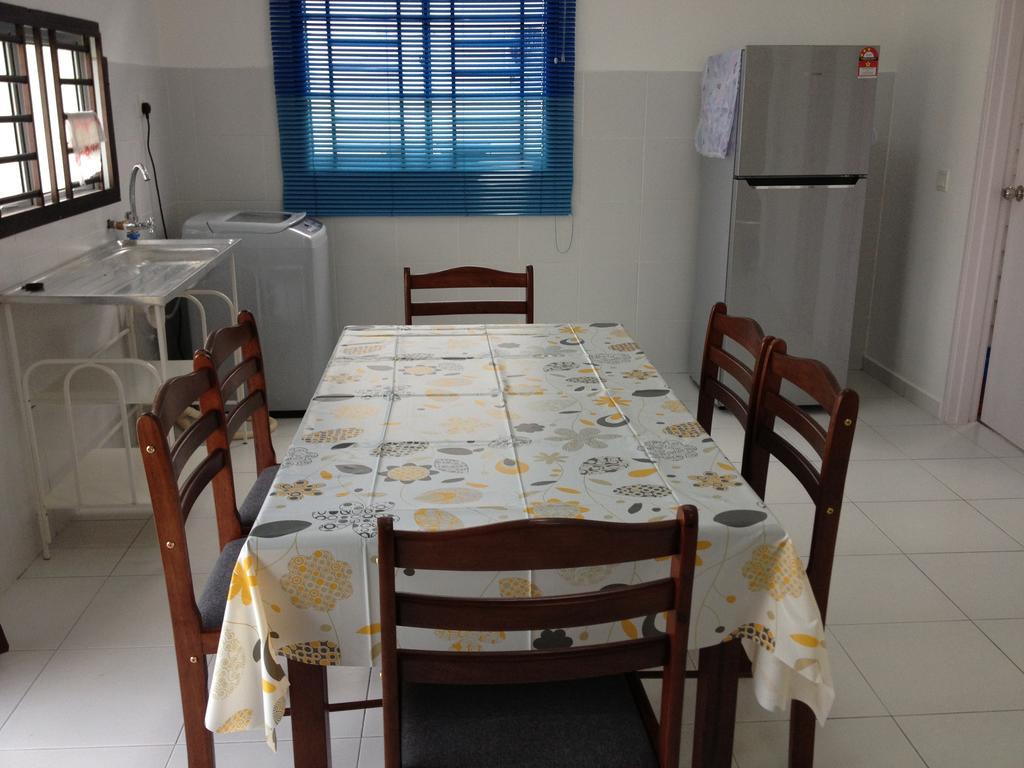 ג'והור בהרו Comfort Holiday Home @ Bukit Indah מראה חיצוני תמונה