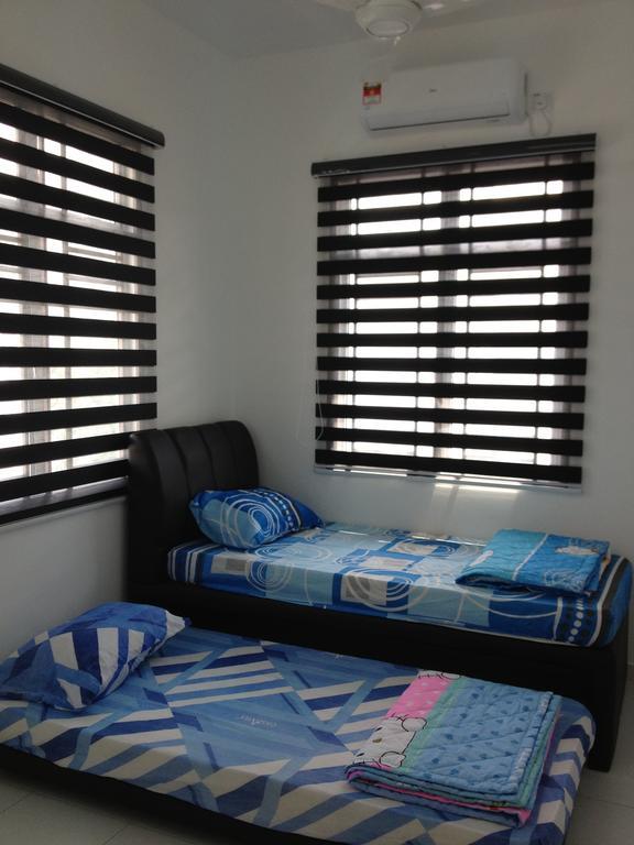 ג'והור בהרו Comfort Holiday Home @ Bukit Indah מראה חיצוני תמונה